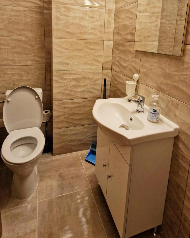 Lux & Confort - Apartament 3 Camere Бухарест Екстер'єр фото